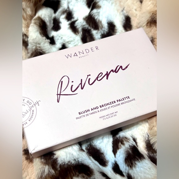 NWT WANDER BEAUTY Riviera Blush and Bronzer Palette - Picture 1 of 3
